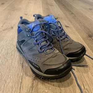 Women’s 6.5 Columbia waterproof hiking boots